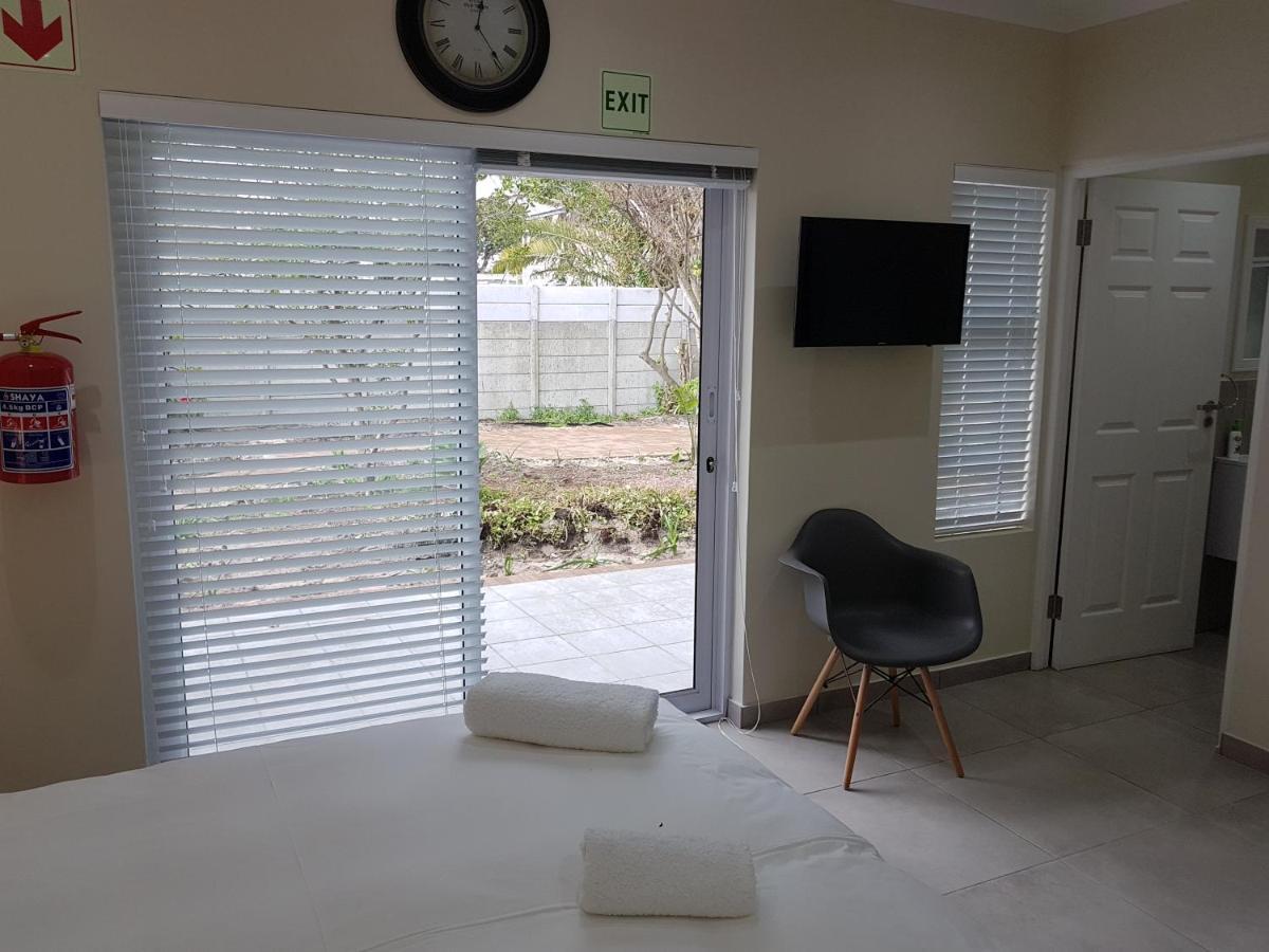 Chambre Lit Queen-Size - Vue sur Jardin