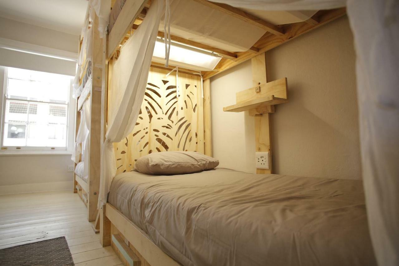 Bunk Bed Female Dormitory Room,913200082:JPEG